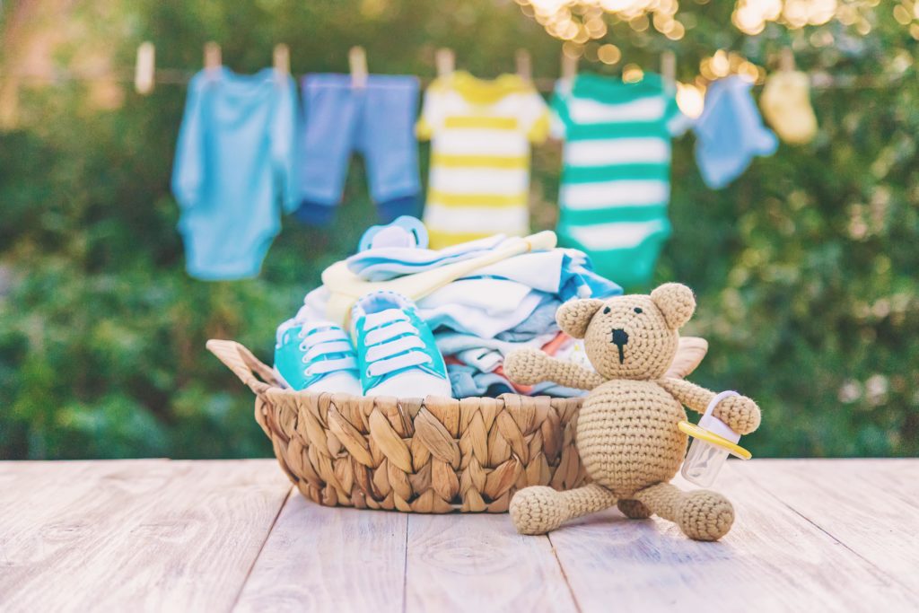 Cómo lavar y desinfectar la ropa de bebé Lavalux